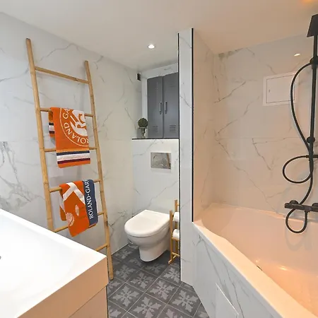 Duplex 6 Clim Wifi Sauna * كان